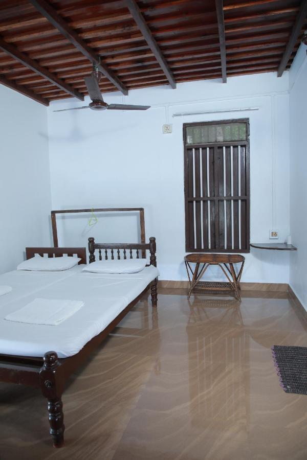 Malayalam Lake Resort Alappuzha Luaran gambar
