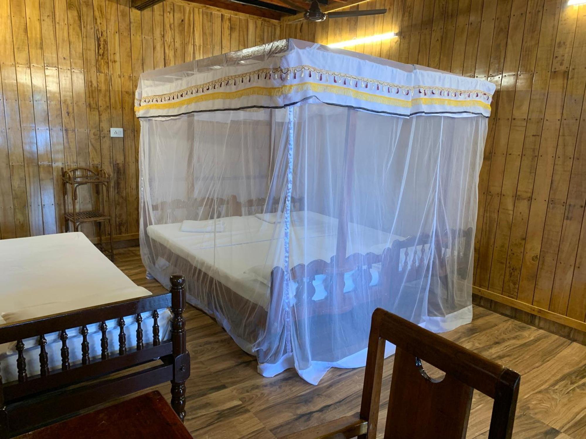 Malayalam Lake Resort Alappuzha Luaran gambar